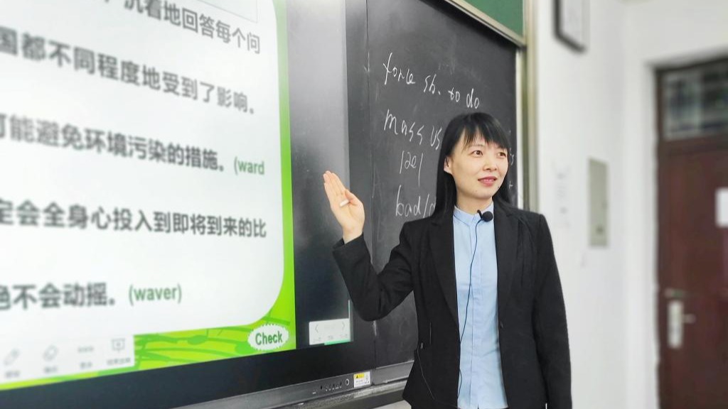 伟德国际victor1946英语教学团队教研项目取得新突破