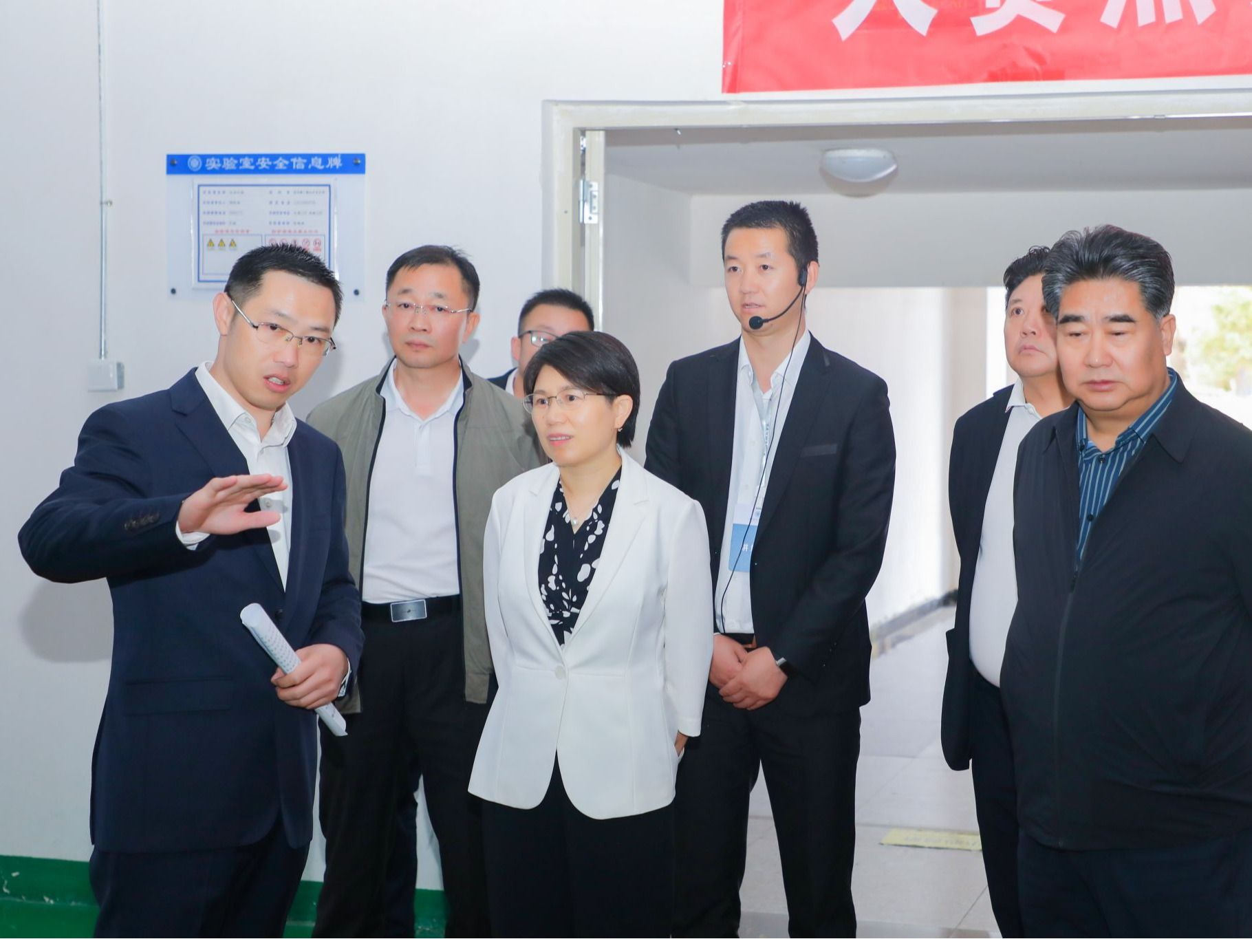 浙甘民进企业家联谊会代表团深入伟德国际victor1946考察座谈