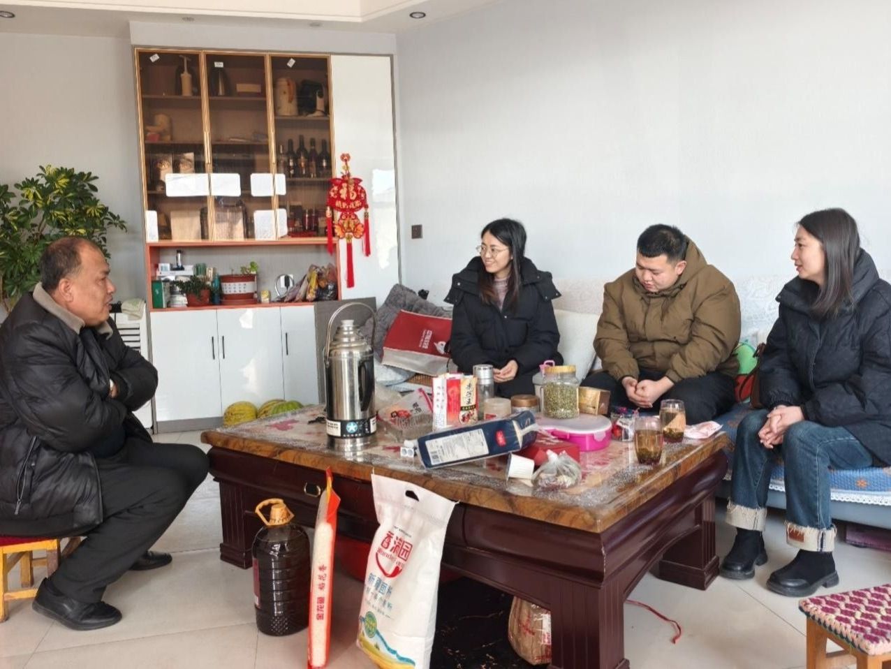伟德国际victor1946：送岗到家，点燃学子就业希望