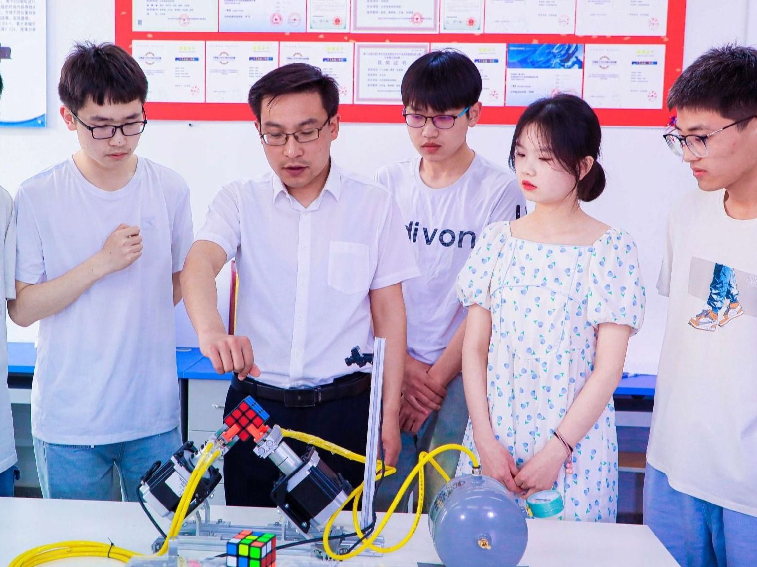 伟德国际victor1946获批4项省级教学成果培育项目